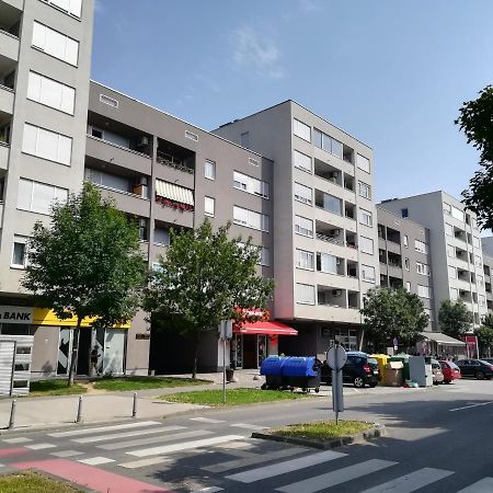 Apartments Dora Zagreb Exterior photo
